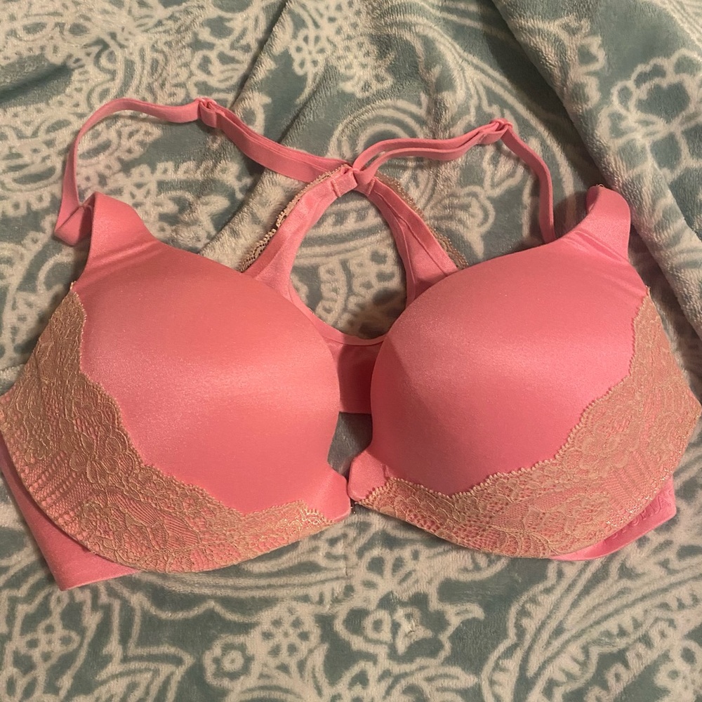 Victorias Secret Bra. 34 B